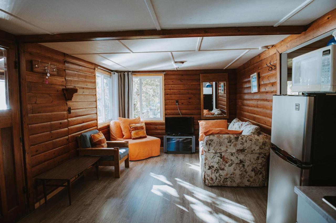 Lang Lake Resort Espanola Dış mekan fotoğraf